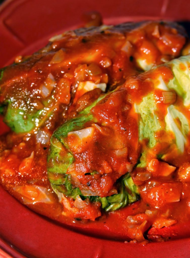 cabbage rolls in zesty sauce